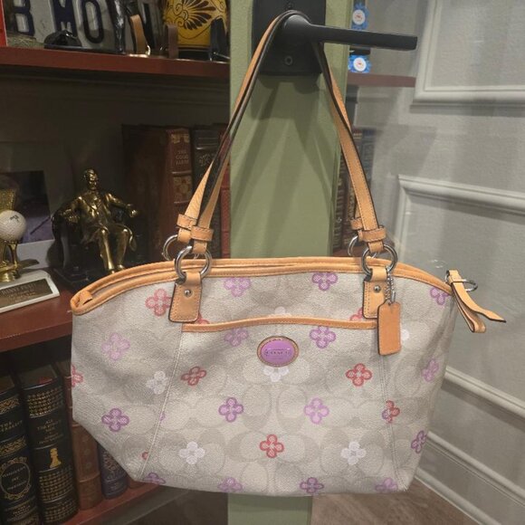 COACH Shoulder Bag - B1381--F22224 - Picture 1 of 4